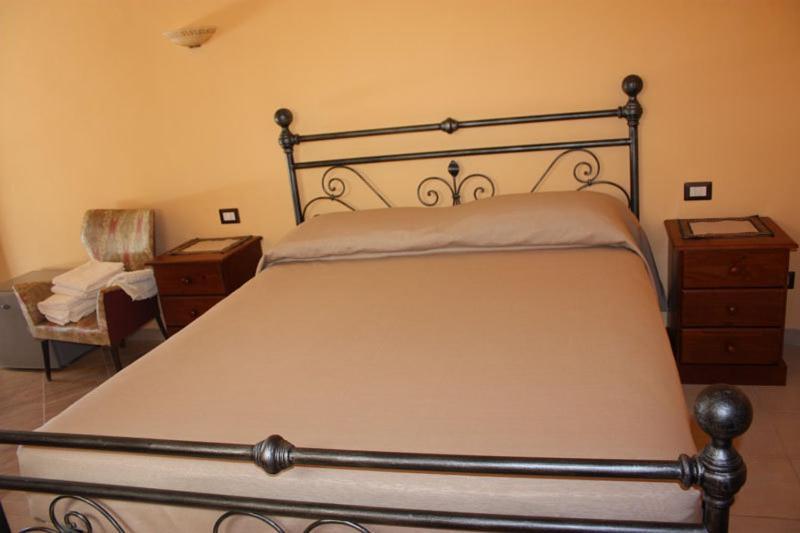 Agriturismo Ghiritina Francavilla di Sicilia Bilik gambar